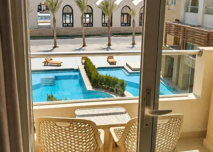 Spacious 2 Bedroom With Pool And Piazza View In Sahl Hasheesh Apartment *