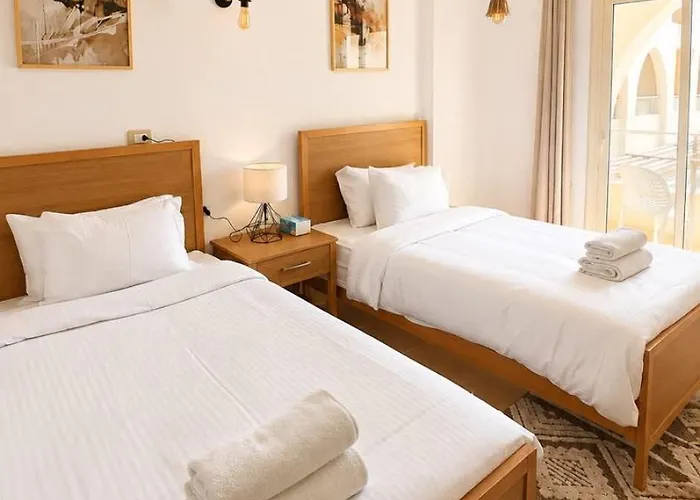 Spacious 2 Bedroom With Pool And Piazza View In Sahl Hasheesh Apartment *