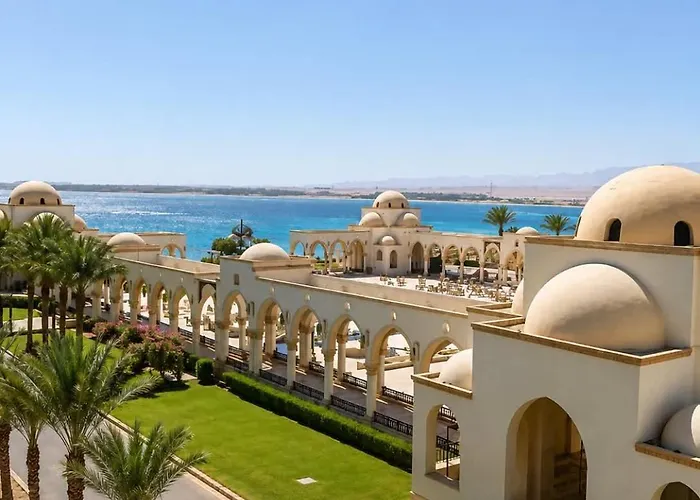 Spacious 2 Bedroom With Pool And Piazza View In Sahl Hasheesh