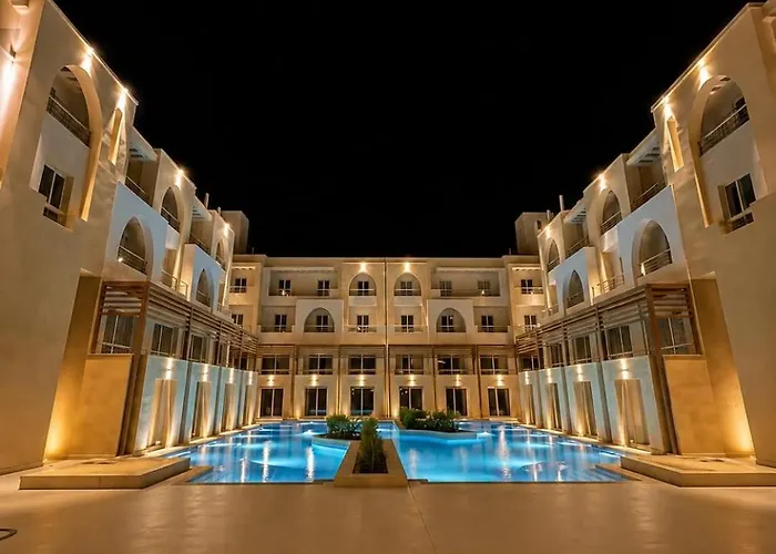 Spacious 2 Bedroom With Pool And Piazza View In Sahl Hasheesh *